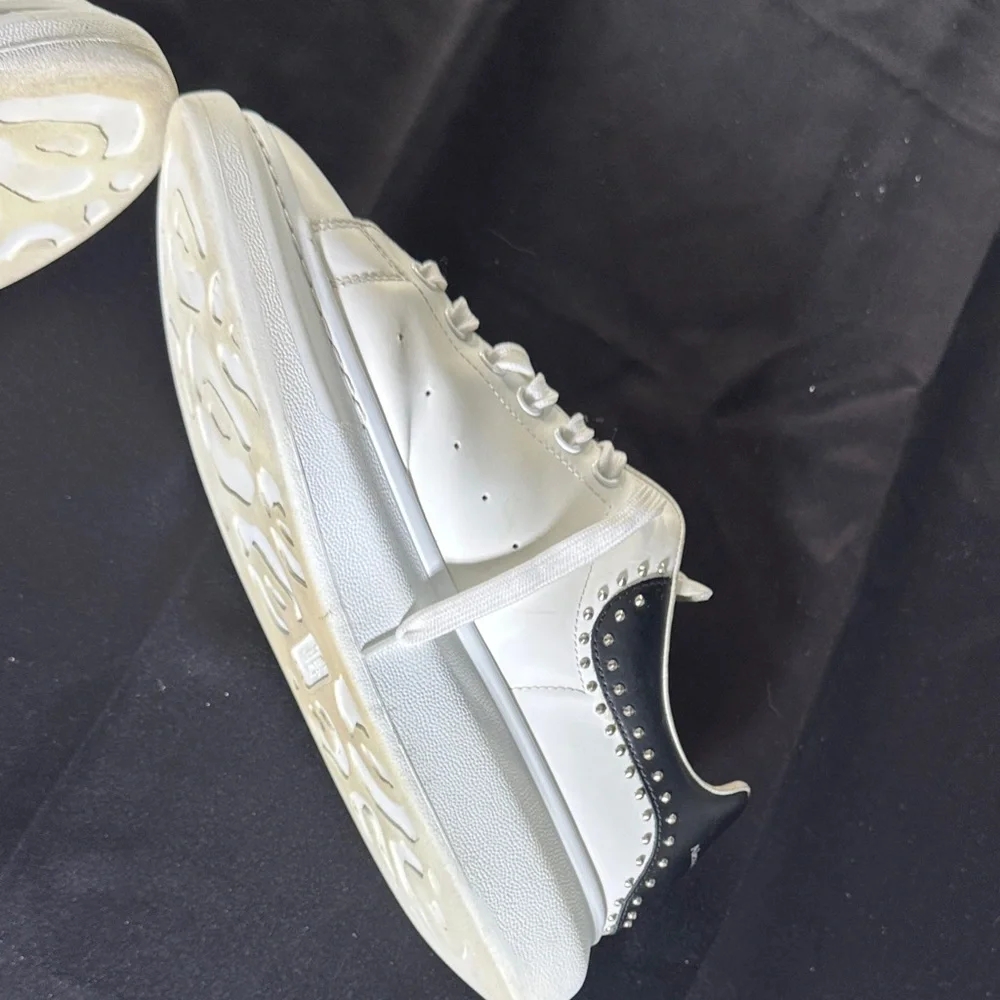 Alexander McQueen White Leather Low-Top Sneakers for Men